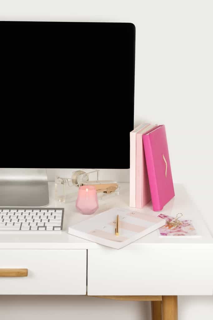A Gorgeous, Affordable Home Office Makeover Design!