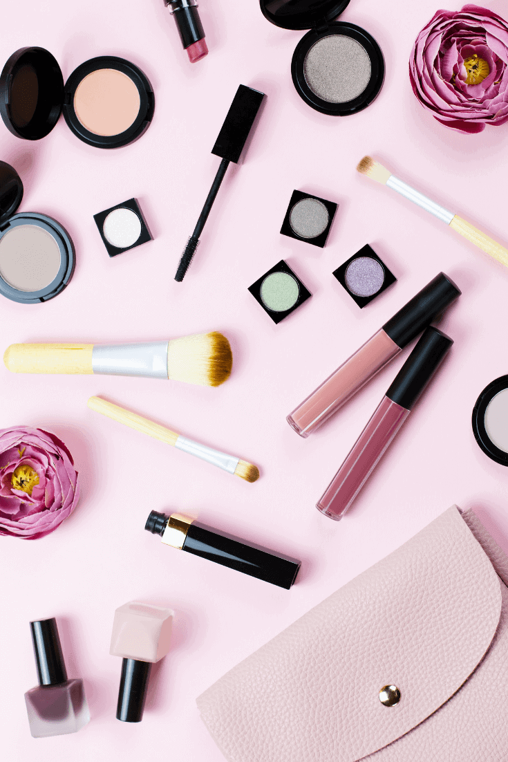 10 Incredible Clean Beauty Blogs You Should Be Reading!