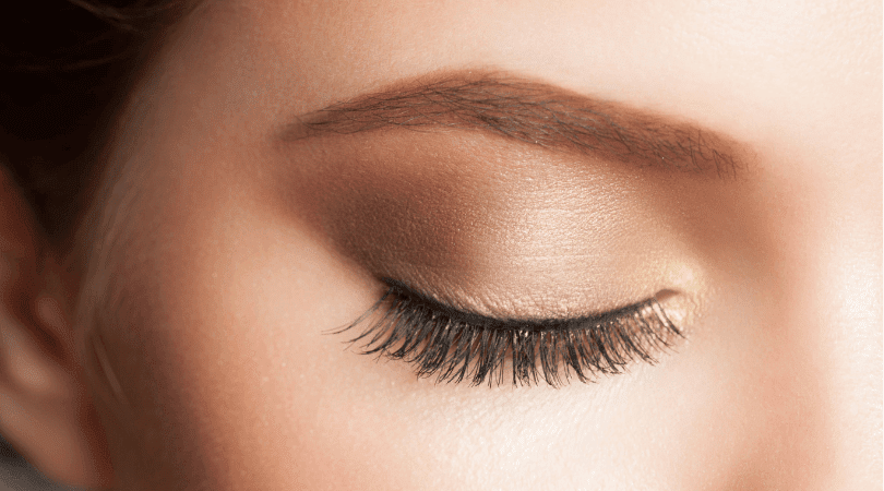 Featured image of post Easy Natural Look Eye Makeup Tutorial For Beginners : Make dots from inner corner to the outer line of the eyes.