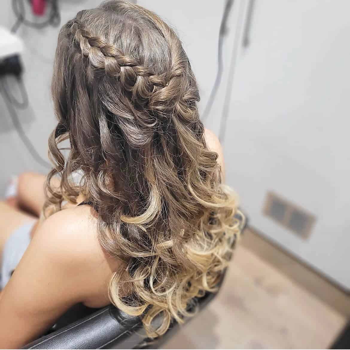 Curl Hairstyles For Prom Half Up