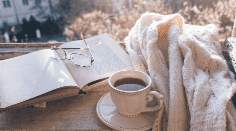 25 Easy Ways To Romanticize Your Life for Busy Women