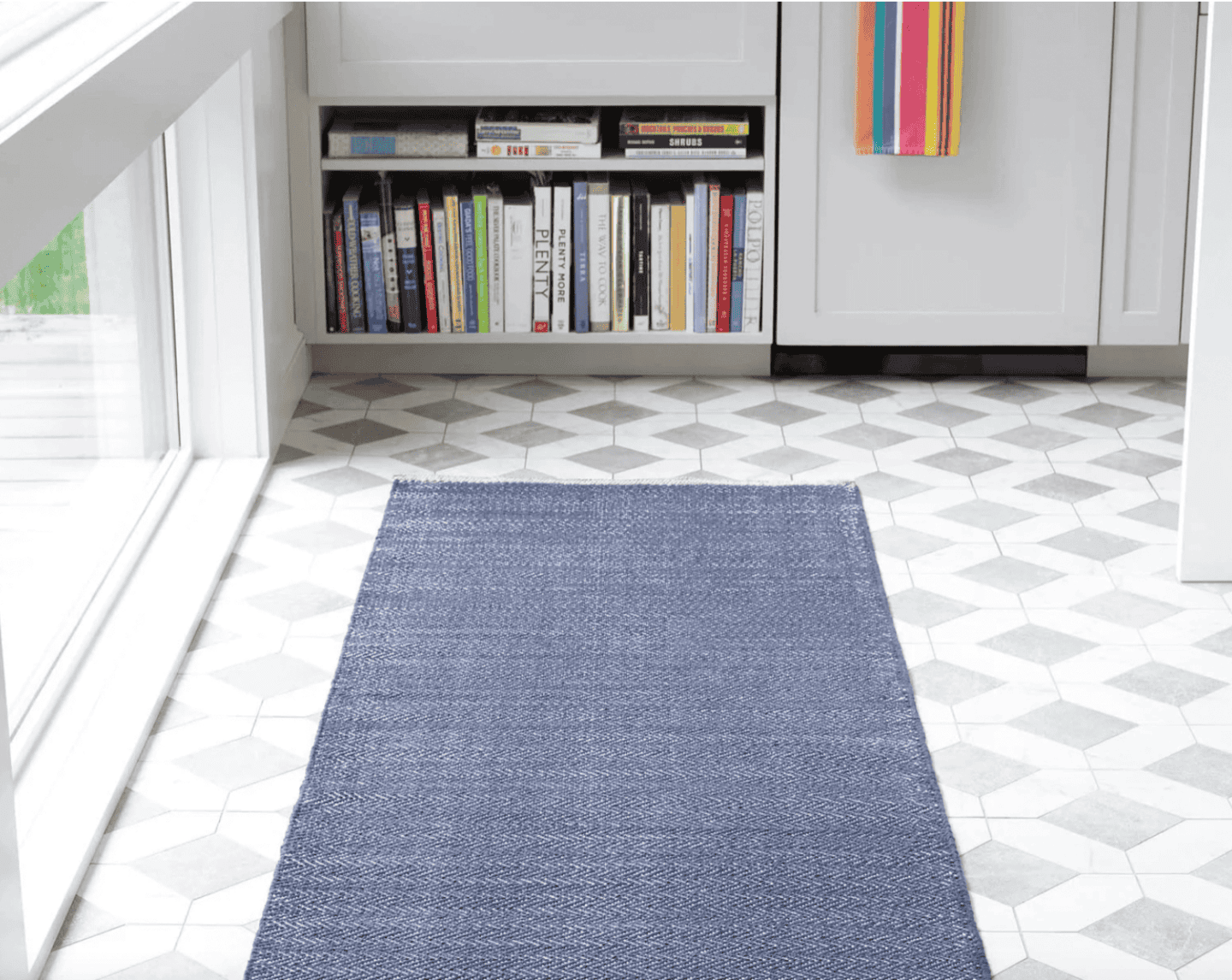 annie sielke herringbone rug dupe