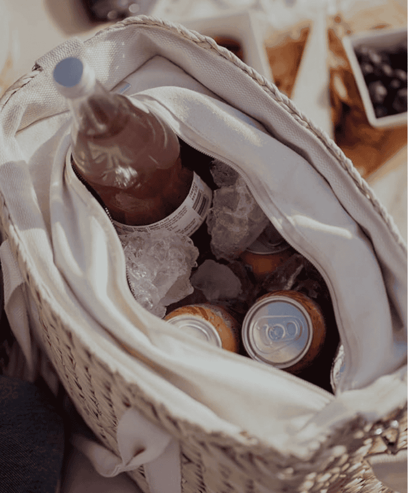 10 Picnic Essentials for Your Coastal Picnic
