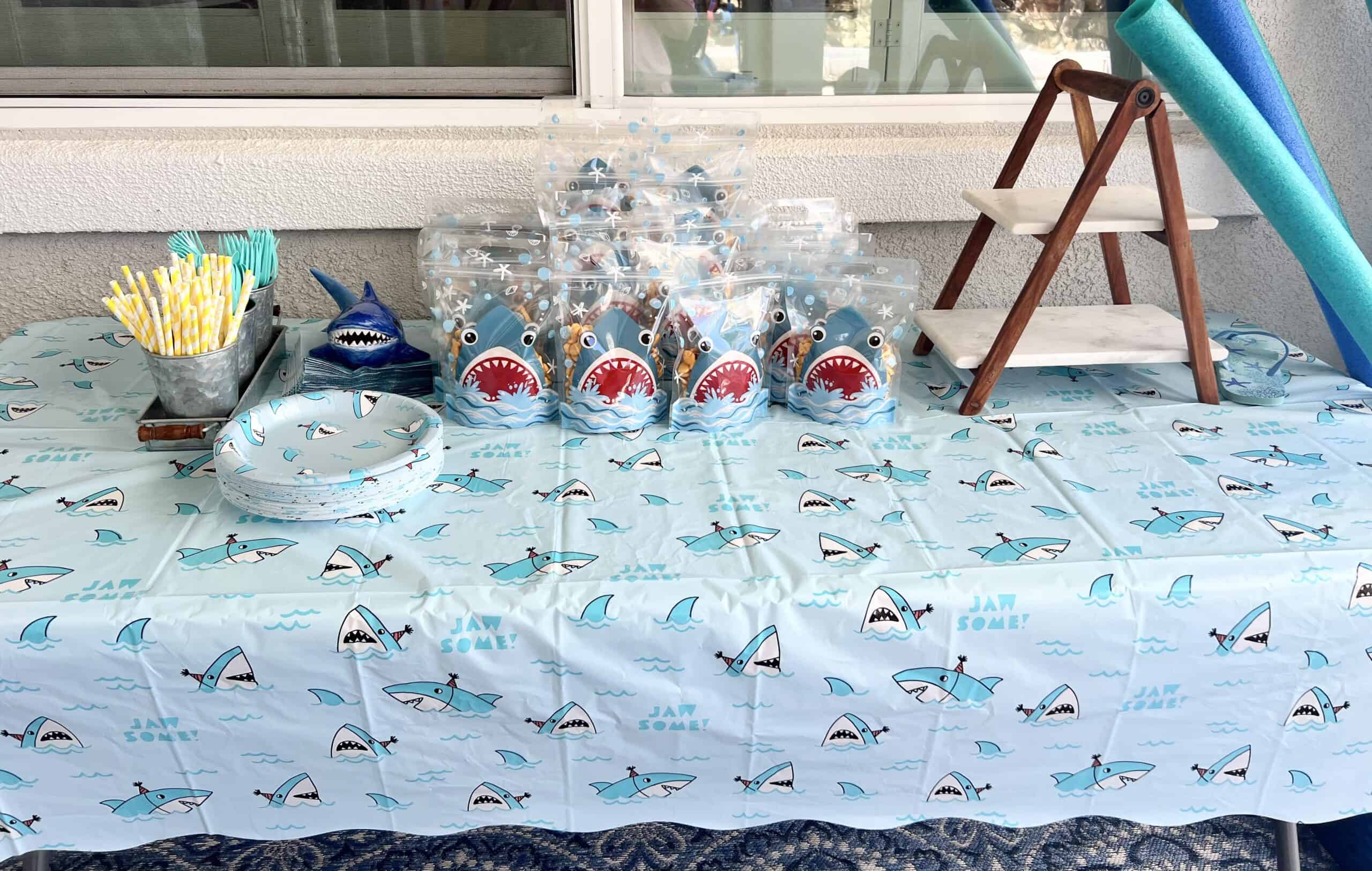 shark party decorations