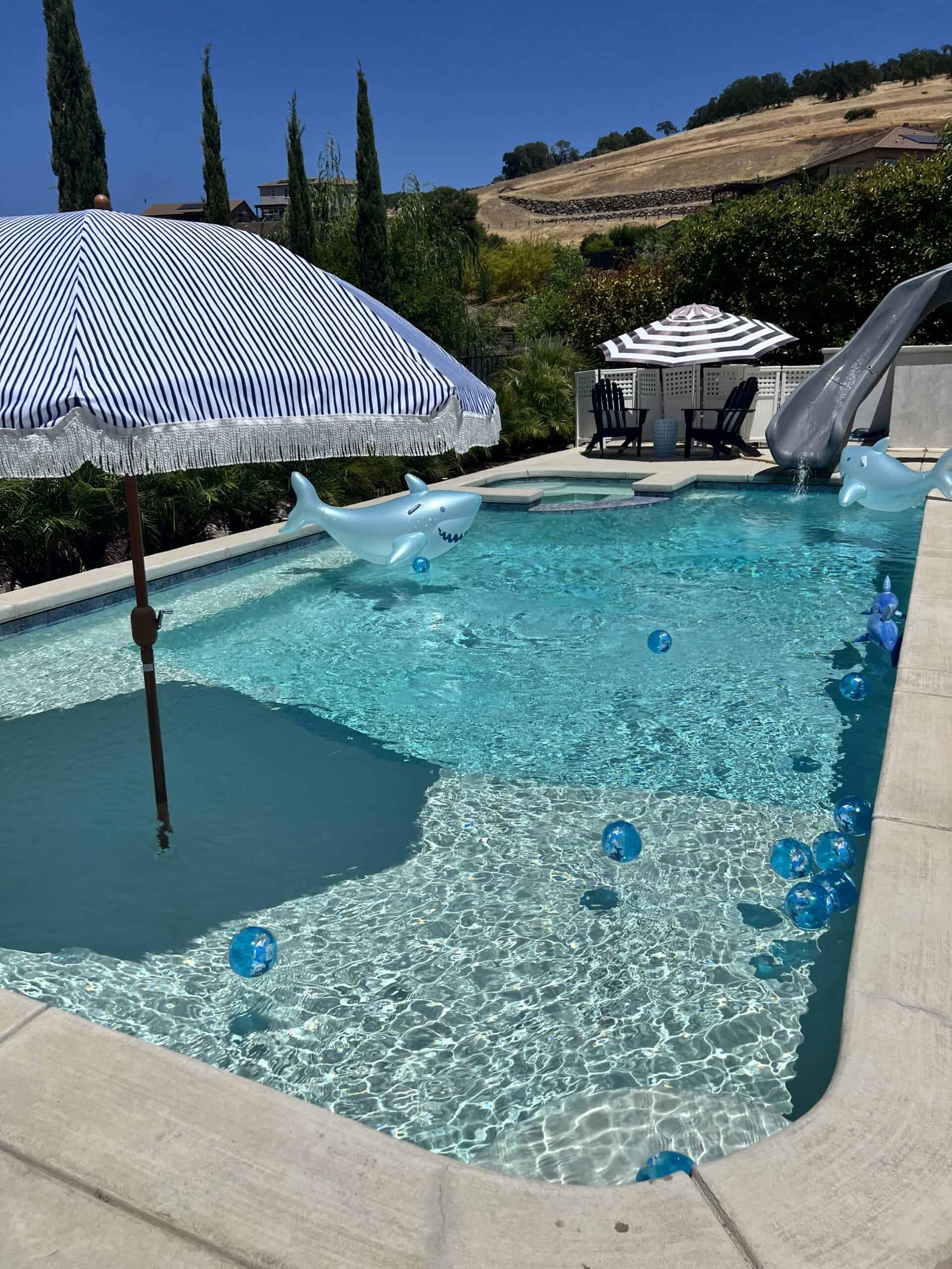 shark party decorations